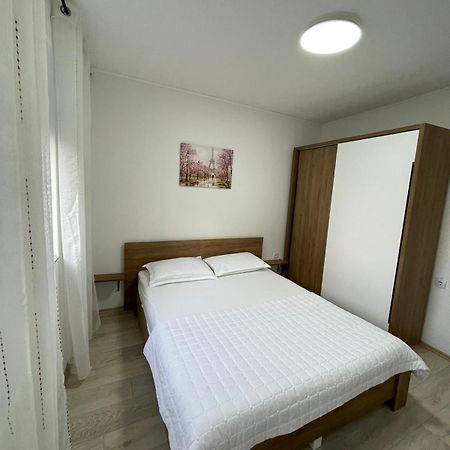 Nessi Apartment Priština Exteriér fotografie