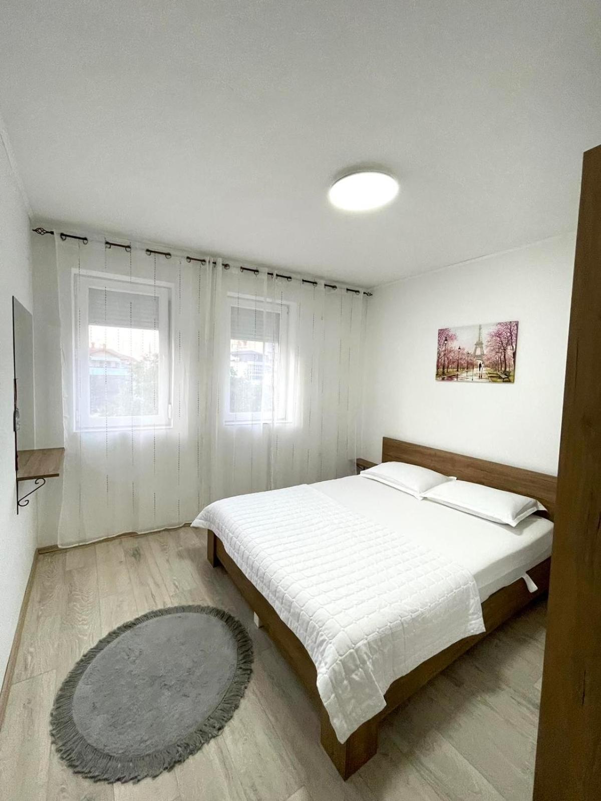 Nessi Apartment Priština Exteriér fotografie